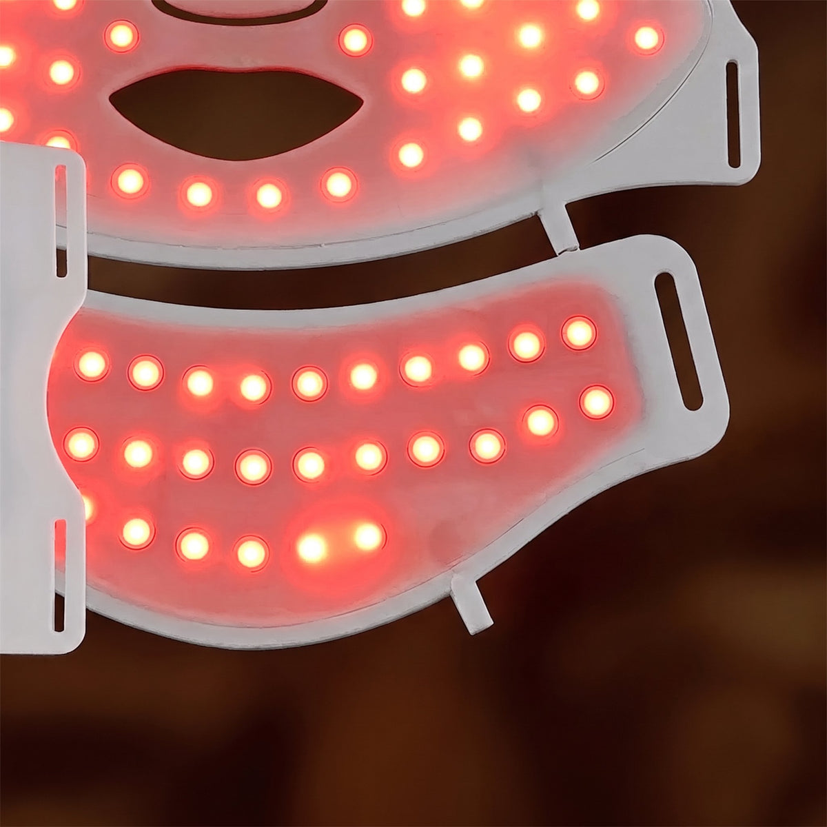 Détail en gros plan — LED du masque en silicone et de la pièce pour le cou
